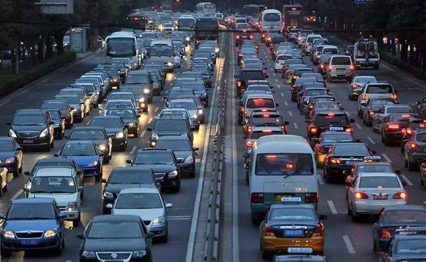 如何預防汽車(chē)自燃，萬(wàn)一發(fā)生自燃該怎么辦？