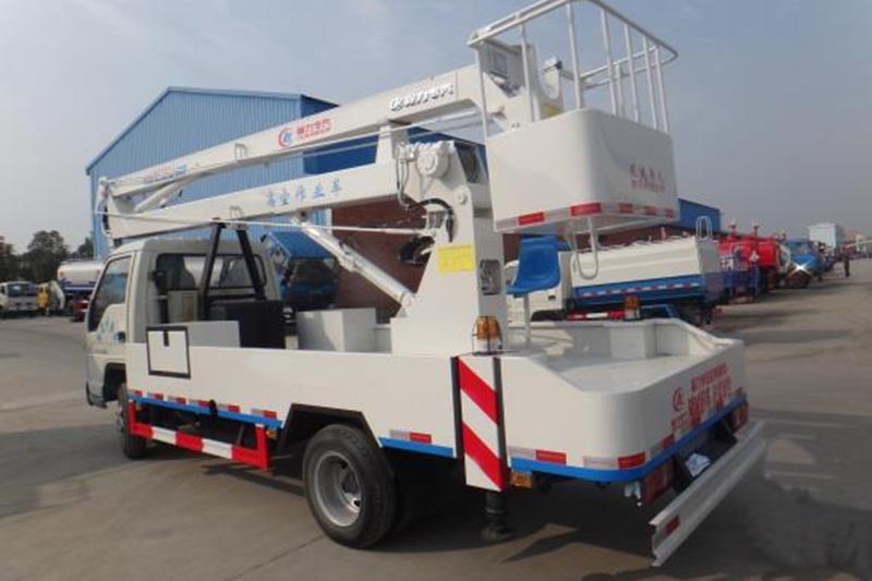 福田12米高空作業(yè)車(chē)