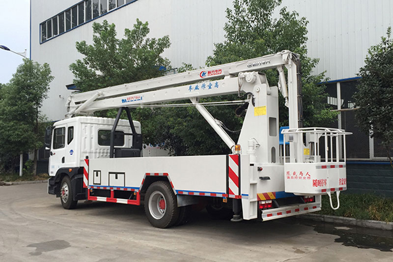 國六東風(fēng)D9型20米高空作業(yè)車(chē)