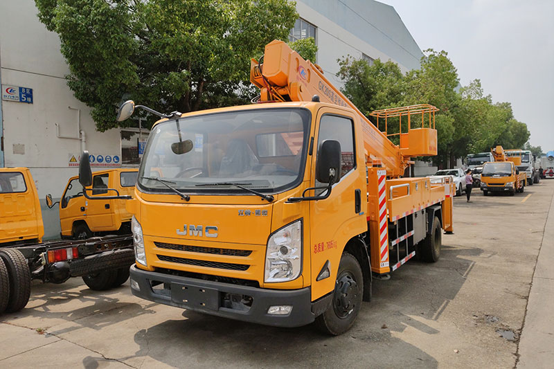 江鈴直臂20米高空作業(yè)車(chē)