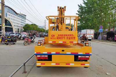 東風(fēng)12米高空作業(yè)車(chē)
