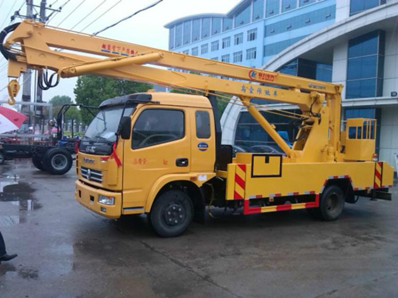慶鈴五十鈴18米高空作業(yè)車(chē)的高端底盤(pán)