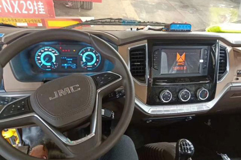 江鈴國六21米藍牌高空作業(yè)車(chē)