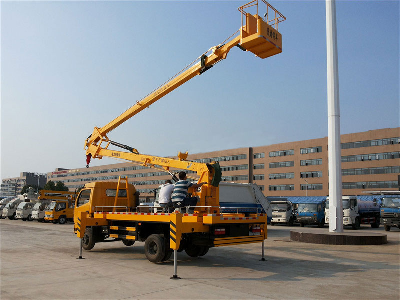 東風(fēng)多利卡18米高空作業(yè)車(chē)國五型