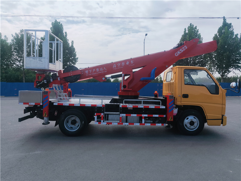 國六23米藍牌直臂高空作業(yè)車(chē)