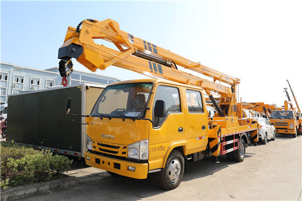 慶鈴五十鈴ELF雙排國六18.5米折疊臂式高空作業(yè)車(chē)