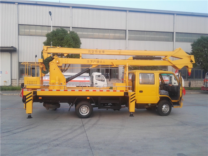 慶鈴五十鈴18米高空作業(yè)車(chē)