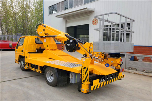 24米高空作業(yè)車(chē)-藍牌國六