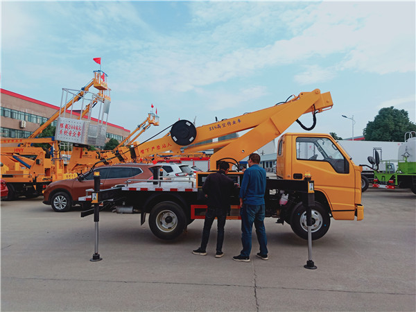 21米高空作業(yè)車(chē)-藍牌江鈴國六