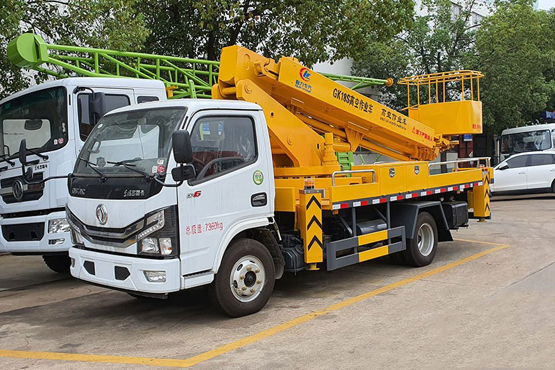 國六18米直臂式高空作業(yè)車(chē)順利交車(chē)