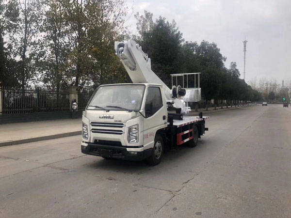 國六17.5米藍牌直臂高空作業(yè)車(chē)