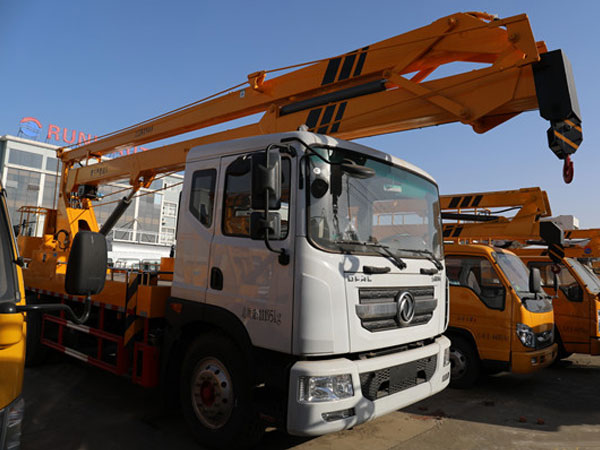 東風(fēng)多利卡D9國六22米折疊臂式高空作業(yè)車(chē)價(jià)格