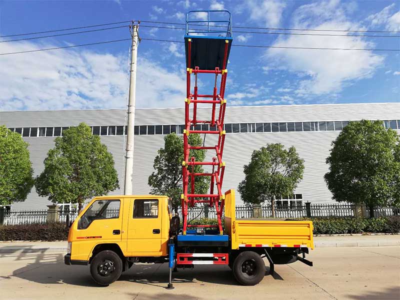 江鈴10米升降平臺式高空作業(yè)車(chē)