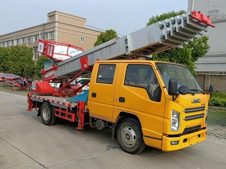 云梯高空作業(yè)車(chē)-32米云梯搬家車(chē)