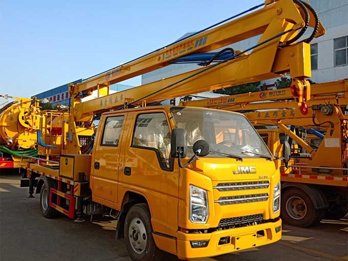 國六江鈴順達17.5米雙排座折臂式高空作業(yè)車(chē)