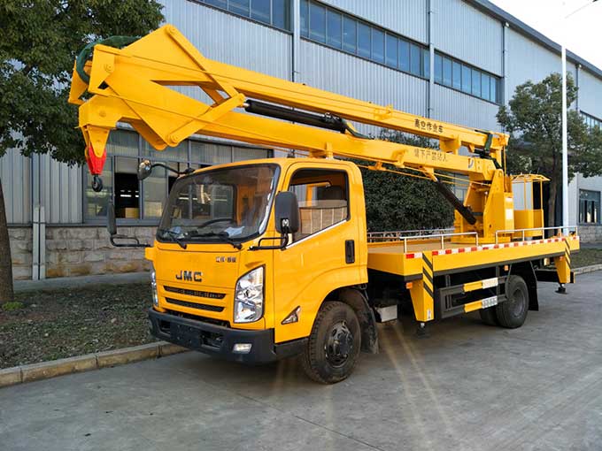 冬至過(guò)后要怎樣開(kāi)高空作業(yè)車(chē)才能更加安全