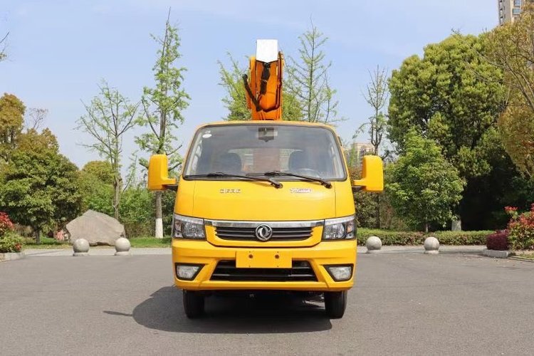 國六東風(fēng)途逸20米藍牌單排伸縮臂高空作業(yè)車(chē)