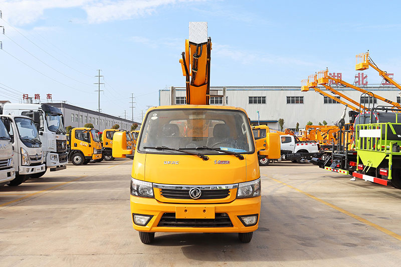 國六東風(fēng)途逸16米藍牌單排伸縮臂高空作業(yè)車(chē)