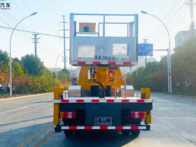 可伸縮23米高空作業(yè)車(chē)