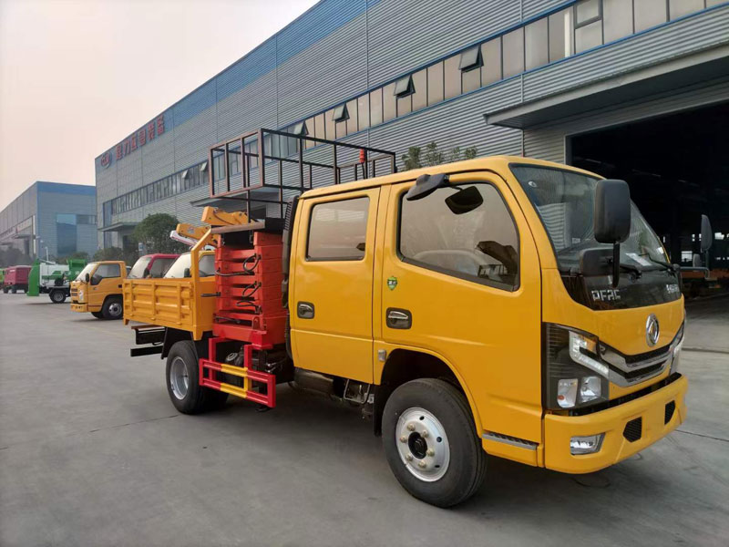 東風(fēng)8米藍牌雙排升降平臺高空作業(yè)車(chē)