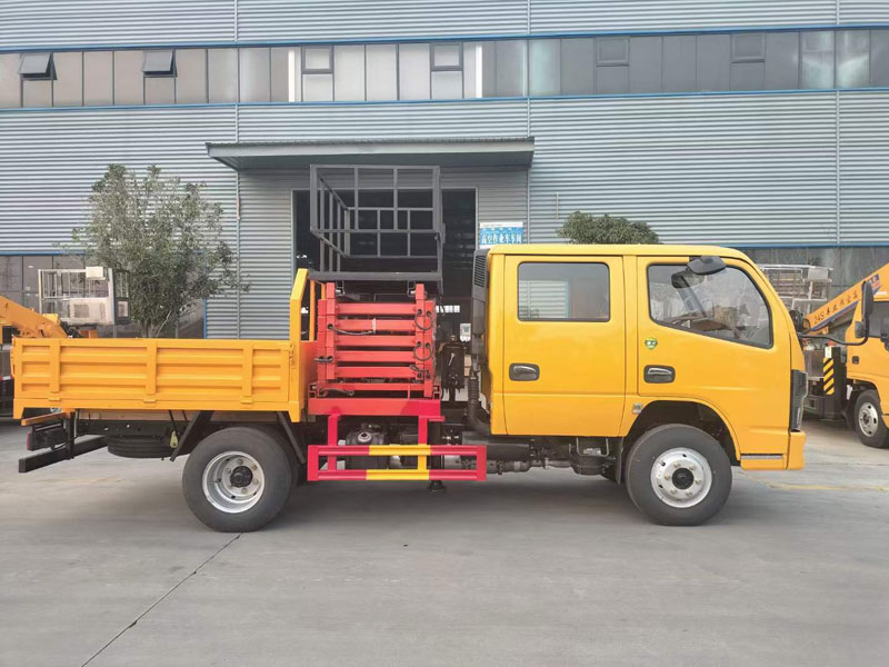 東風(fēng)8米藍牌雙排升降平臺高空作業(yè)車(chē)