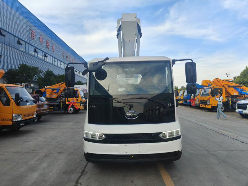 比亞迪混動(dòng)33米直臂高空作業(yè)車(chē)